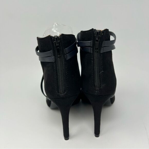 Journee Collection Samara Bootie NEW! - Picture 5 of 8